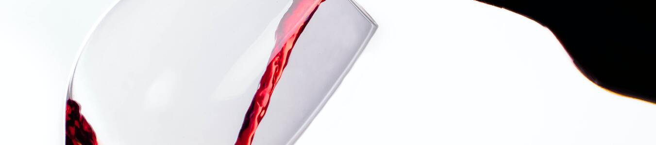 Employment of ultra‐violet (UV‐C) radiation as na alternative technology to sulfites for the microbiological stability of red wine – preliminary results banner